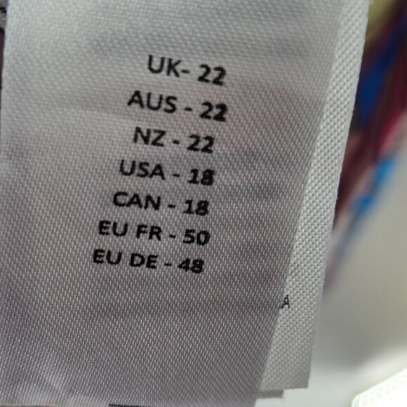 Boohoo  Floral Flower Child Mini Off the Shoulder 70s Style Mini Romper 18 - Picture 9 of 10